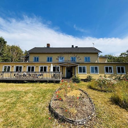Brukshotellet Oeland - Vandrarhem Degerhamn Exteriör bild